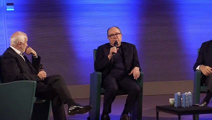 Verdone e l'ipocondria: "Mia madre aveva un altare di medicine, da bambino ne rubai una"