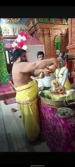 यहां विराजमान है लडडूगोपाल जी की बड़ी प्रतिमा, हुआ फलों के रस से अ​भिषेक, देखे वीडियो