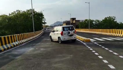 Скачать видео: एलीवेटेड रोड से पहली बार ऐसे गुजर मुख्यमंत्री अशोक गहलोत का काफिला, एलिवेटेड रोड का उद्घाटन