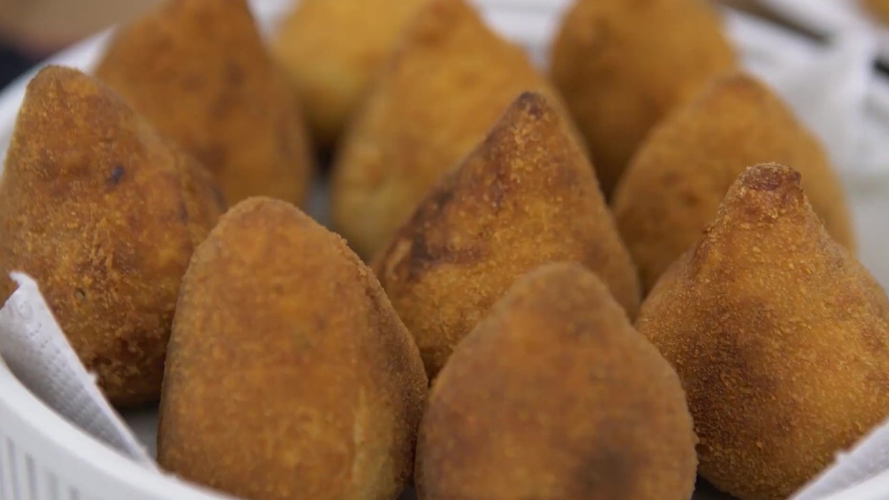 Aprenda como fazer massa de coxinha no liquidificador