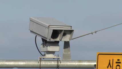 카메라 지나도 과속·신호위반 걸린다...뒷번호판 단속 742건 적발 / YTN