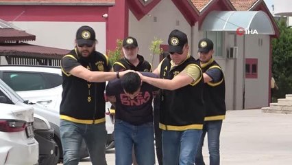 AK Parti Sözcüsü Çelik'in seçim bürosuna sığınan şahsı yaralayan 2 kişi yakalandı