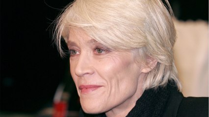 Voici - "Tellement mauvais" : Françoise Hardy pas tendre avec Johnny Hallyday