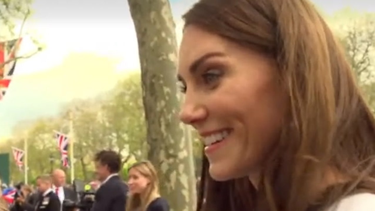 ‘Are you tired?’: Kate greets crowds waiting for coronation outside Buckingham Palace