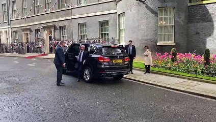 Lula sendo recebido pelo primeiro-ministro, Rishi Sunak