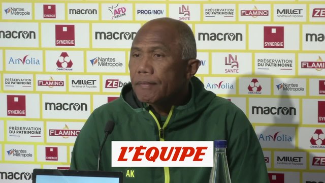 Kombouaré : « On a un pied en L1, un pied en L2 » - Foot - L1 - Nantes