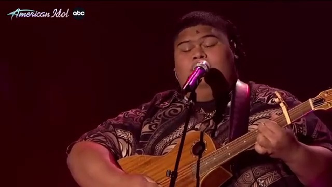 Iam Tongi's Hawaiian Inspired Cover Of Lionel Richie's "Stuck On You" - American Idol 2023 Top 12