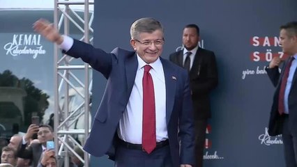 Ahmet Davutoğlu: 'Seçimlere 'siyasi darbe' diyen birisi demokrat olmaz'