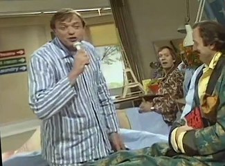 Only When I Laugh S03 E07