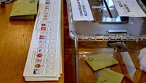 Yurt Dışı İlçe Seçim Kurulu, kullanılmamış oy pusulasından AK Parti mührü çıkmasıyla ilgili suç duyurusunda bulunulmasına karar verdi