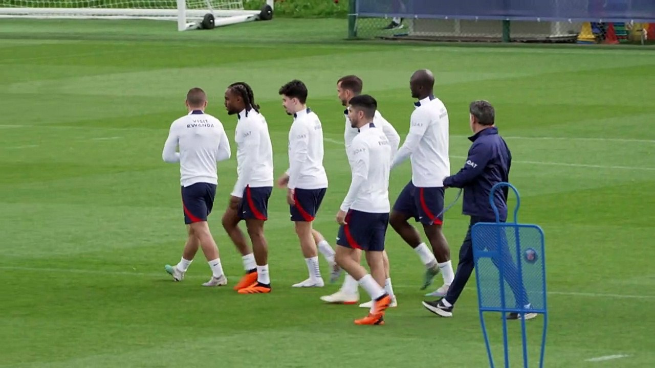 Messi pede desculpas por viagem não autorizada