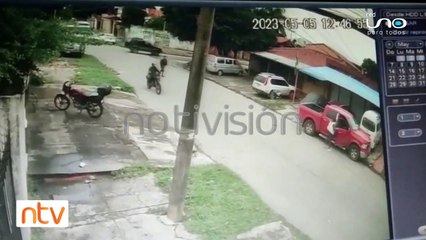 Cámaras de seguridad registraron el atraco y persecución de los antisociales que huyeron con el dinero