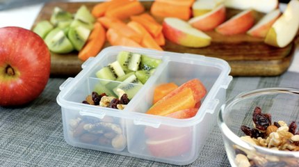 The 7 Best Anti-Inflammatory Snacks for Joint Pain, According to a Dietitian
