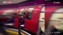 Londra metrosunda duman paniği: Yolcular camları kırdı