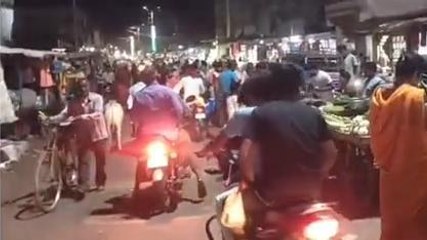 गुना: सब्जी ठेलों का अड्डा बना दास हनुमान चौराहा यातायात व्यवस्था हुई प्रभावित