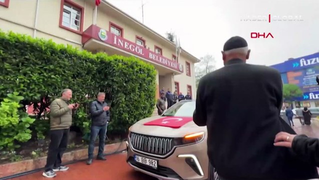 Togg ile asker uğurlaması: Varank'ın aracı konvoy başı oldu