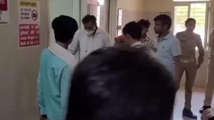 फिरोजाबाद: चूड़ी कारखाने में लगी आग, महिलाओं समेत चार लोग झुलसे