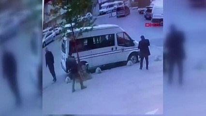 KAĞITHANE'DE HAKİM KENDİSİNE SALDIRDIĞINI SANDIĞI KİŞİYİ VURDU; GÜVENLİK KAMERASI GÖRÜNTÜLERİ ORTAYA ÇIKTI