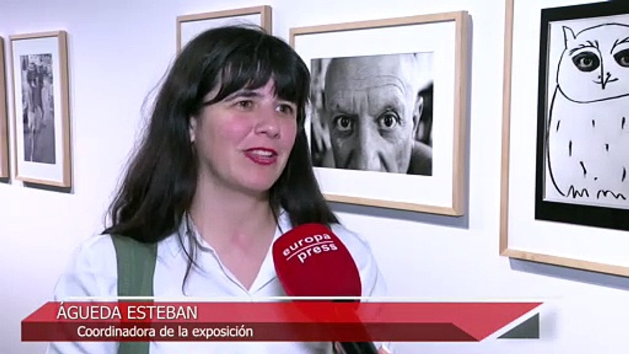 El Fernán Gómez acoge a través de diversas fotografías la vida y el trabajo de Picasso