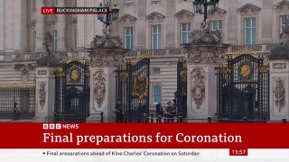 King Charles, Prince William and Kate greet public before Coronation - BBC News