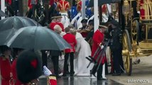 Carlo III, l'ingresso a Westminster Abbey del sovrano con Camilla