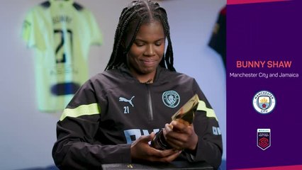 Download Video: 'It's heavy!' - Manchester City's Shaw wins CONCACAF Women’s Player of the Year