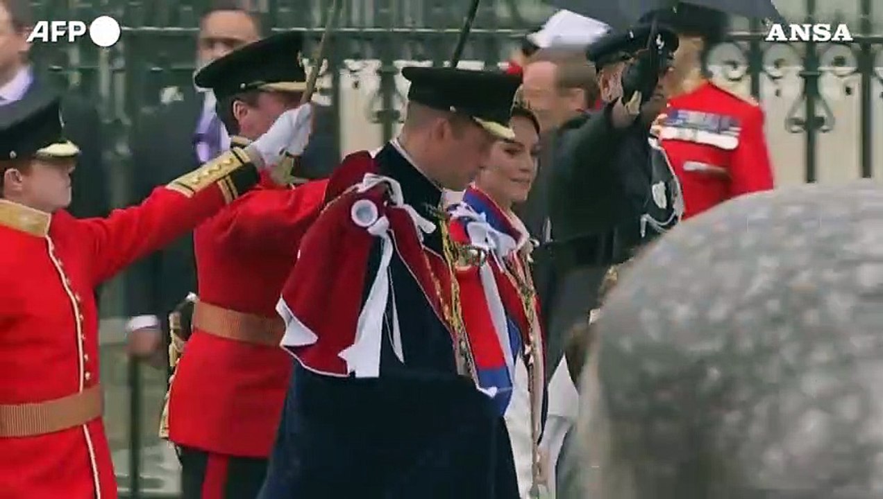 Incoronazione Carlo III, l'arrivo di William e Kate a Westminster