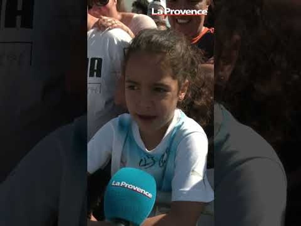 OM : les supporters ont mis l'ambiance à l'aéroport de Marignane pour le départ des joueurs à Lens