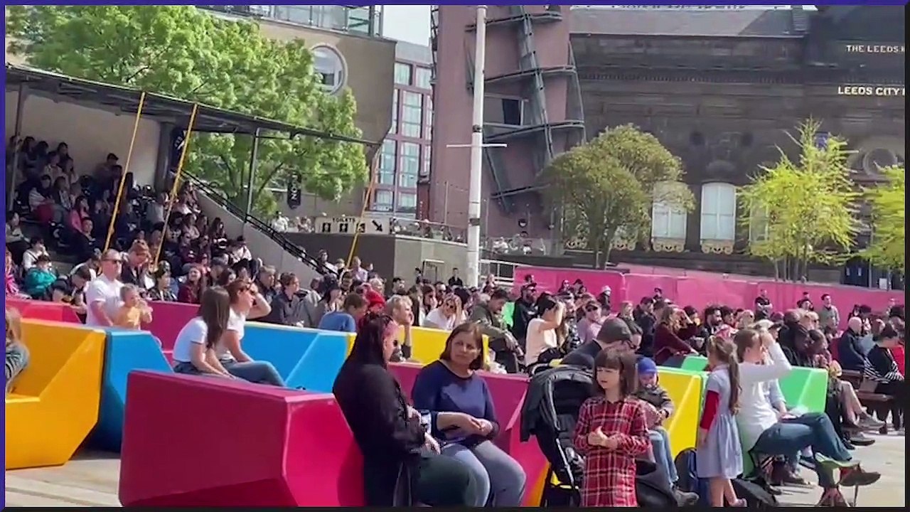 King's Coronation: Crowds gather in Leeds to watch King Charles crowned