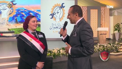 مثل للمرأة المصرية يحتذى به.. أول سيدة حاصلة على مؤهل جامعي تعمل سائقة على أوتوبيس سياحة