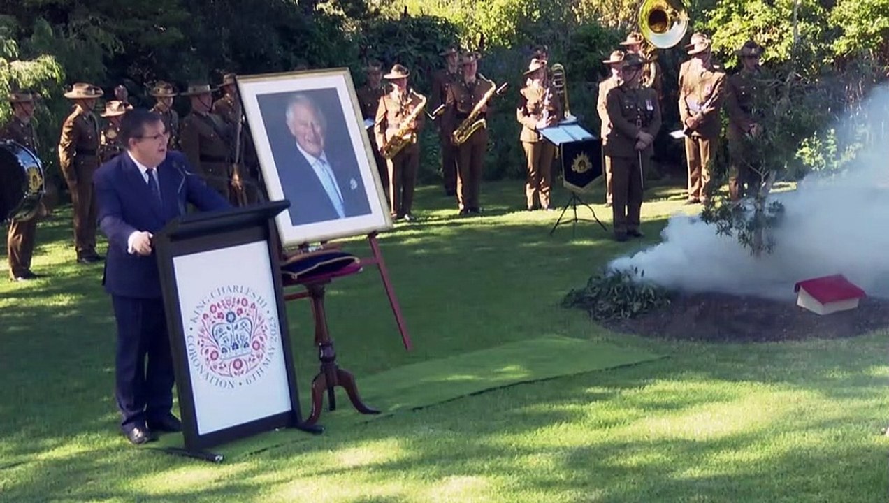 Australie: un arbre planté en mémoire du couron...