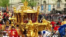 Royals make majestic journey back to Buckingham Palace