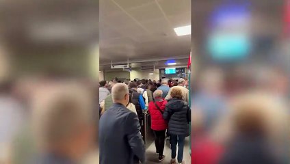 Millet İttifakı'nın mitinginde Marmaray'da kalabalık oluştu