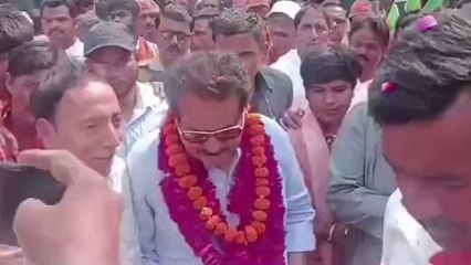 एटा: केंद्रीय राज्यमंत्री ने भाजपा प्रत्याशी के समर्थन में मांगे वोट