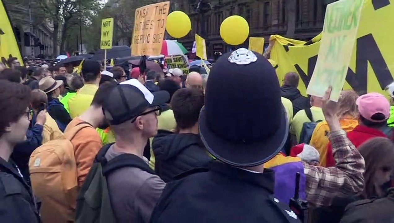 'Nicht mein König': Monarchiegegner demonstrieren in London