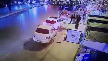 İstanbul'un göbeğinde dehşet anları kamerada: Aracını üzerlerine sürüp adamı öldürdü