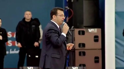 İlk yardım ekibini çağıran Ekrem İmamoğlu: Ambulans ihtiyacı var, 'Tayyip kork iktidarını yıkıyoruz' yazıyor ya tam orada