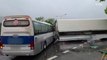 빗길에 미끄러진 통근 버스, 화물차 추돌...11명 부상 / YTN