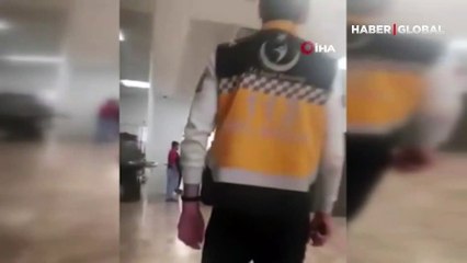 Damar yolu açılmadığını iddia etti, doktora saldırıp dişini kırdı