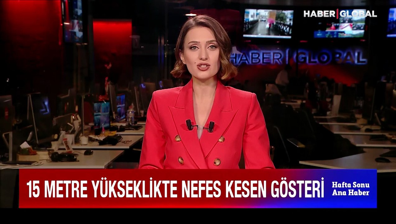15 metre yükseklikte nefes kesen gösteri! 160 metre uzunluğundaki ipin üzerinde yürümeye çalıştılar