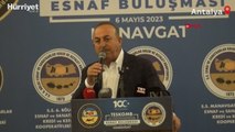 Bakan Çavuşoğlu, Manavgat ilçesinde bir otelde düzenlenen ‘Esnaf Buluşması’na katıldı