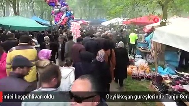 Geyikkoşan güreşlerinde Tanju Gemici başpehlivan oldu