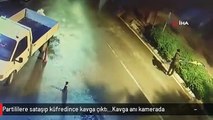 İzmir'de 4 kişilik grup bayrak asan AK Partililere sataşıp küfredince kavga çıktı...Kavga anı kamerada