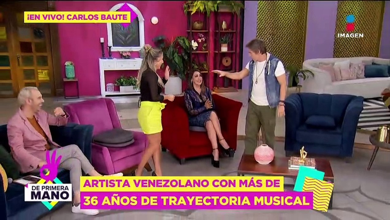 Carlos Baute le da clases de bachata 'sensual'...