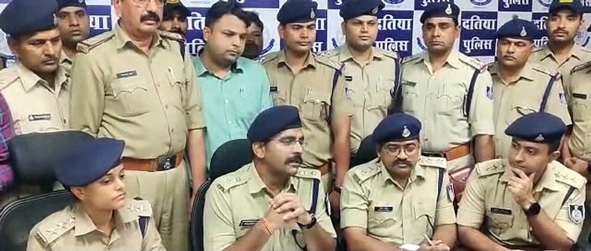 सराफा व्यापारी से लूट में पांच आरोपी थे शामिल, दो पकड़े तीन फरार