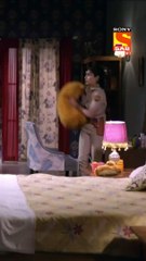 Kareena Ne Uthaya Karishma Ko Marne Ke Liye Chaku!  _ Maddam Sir_ #Short (1)