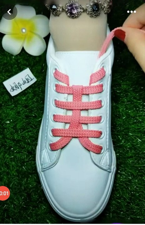 What a beautiful and WONDERFUL design of laces