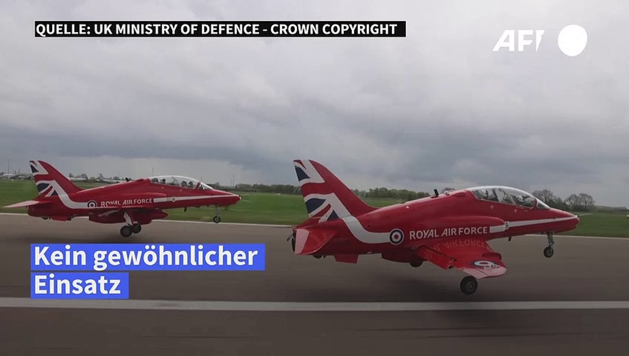 Kunstflieger der britischen Luftwaffe ehren Charles III.