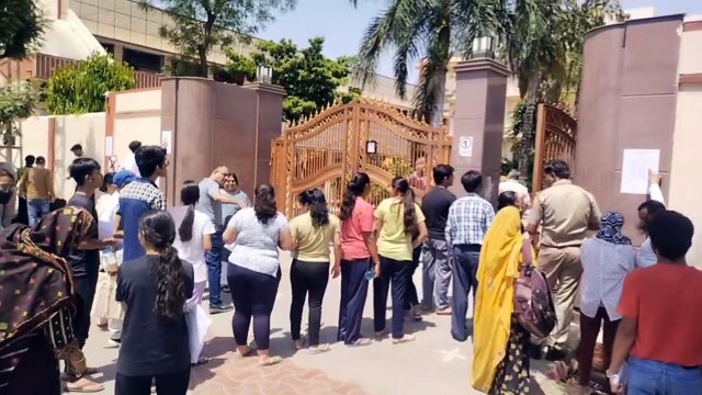 Neet Video: नीट देने पहुंचे स्टूडेंट्स, कड़ी सुरक्षा में परीक्षा