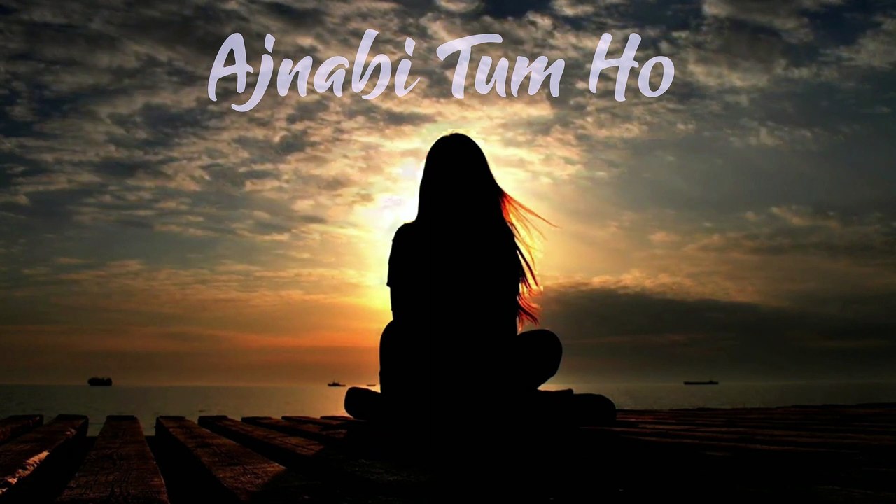 Aisa Lagta Hai - Chitra Singh (Lyrical)
